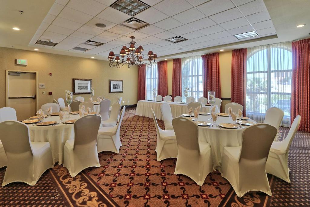 Hilton Garden Inn Las Cruces photo