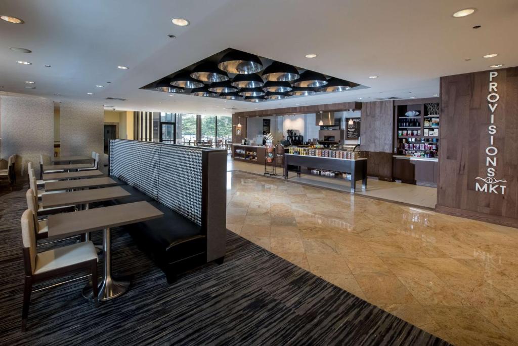 Lounge nebo bar v ubytování Hilton Memphis
