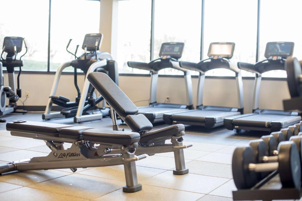 Fitness centrum a/nebo fitness zařízení v ubytování Hilton Memphis