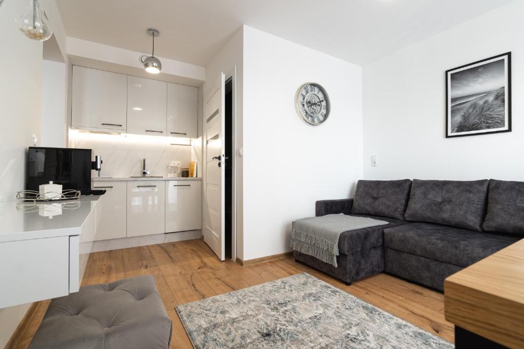 SOLEK, Apartamenty hotelowe i pokoje gościnne ze śniadaniem, przyjazne zwierzętom, wyjątkowe, z widokiem na Jezioro Jamno i w bardzo bliskiej odległości od morza - 14