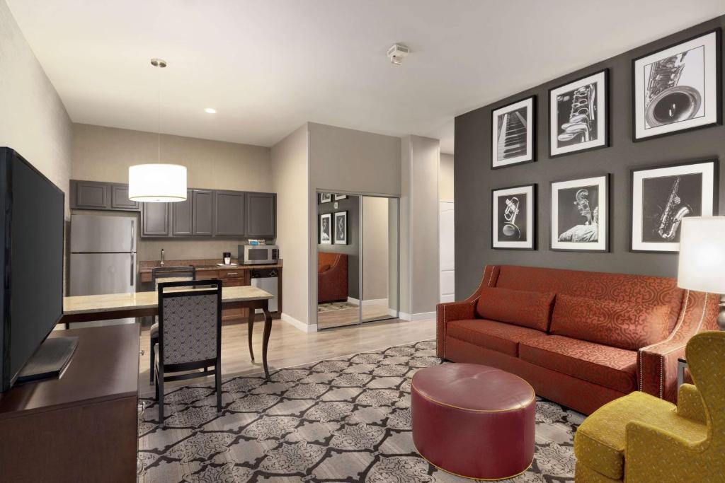 Hampton Inn and Suites New Orleans Convention Center - 