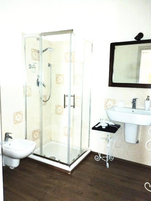 Koupelna v ubytování Residenza La Dimora ImPerfetta