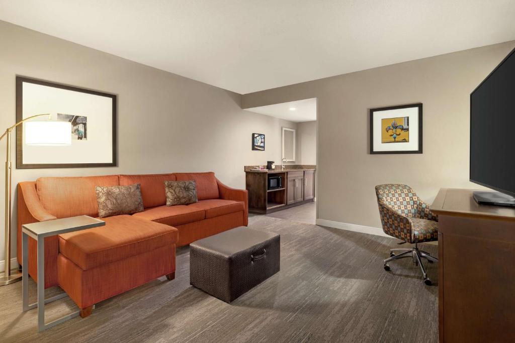 Hampton Inn and Suites New Orleans Convention Center - 