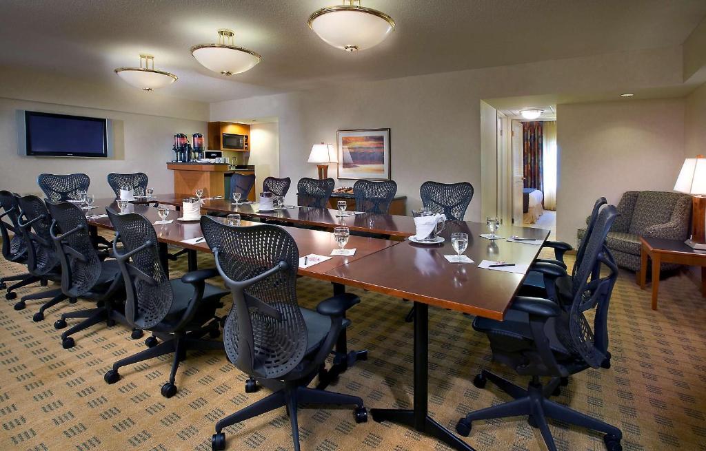 DoubleTree Suites by Hilton Hotel & Conference Center Chicago-Downers Grove - Suite Met Twee Slaapkamers
