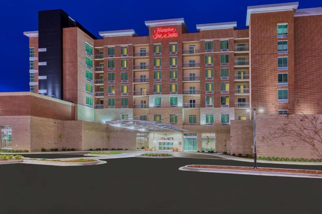 a rendering of the front of a hotel at Hampton Inn & Suites Owensboro Downtown Waterfront in Owensboro