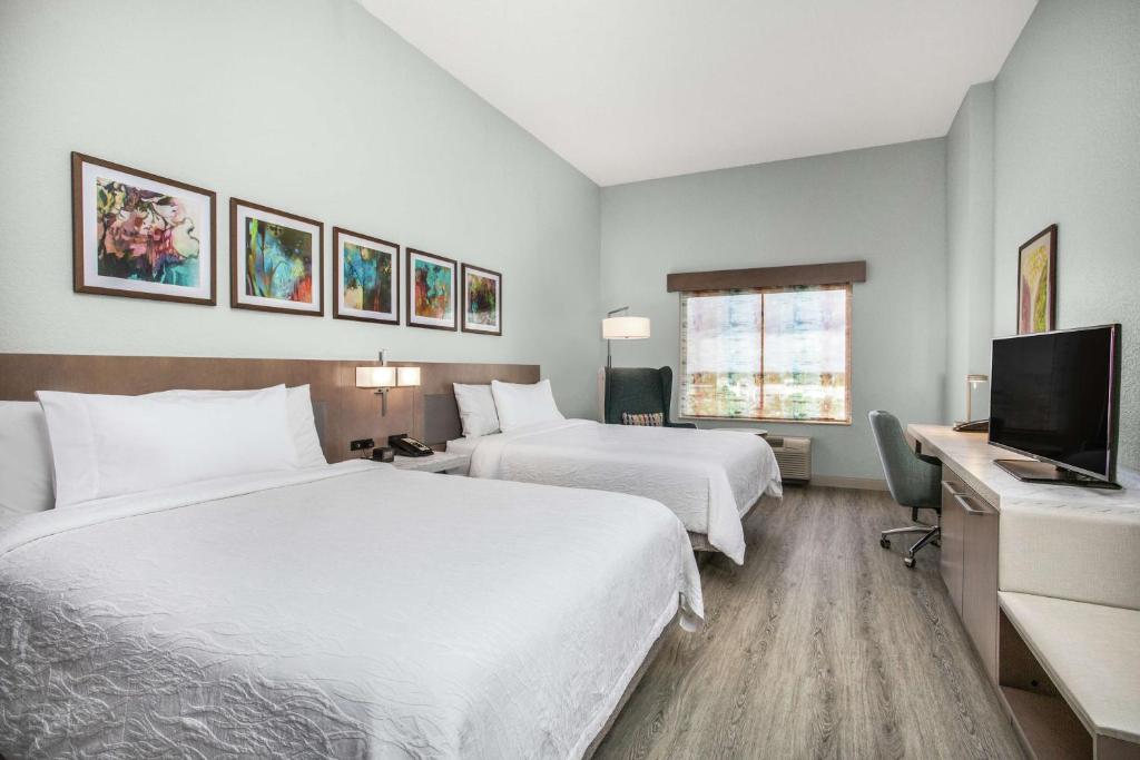 Hilton Garden Inn Palm Beach Gardens - Queen Room With Two Queen Beds