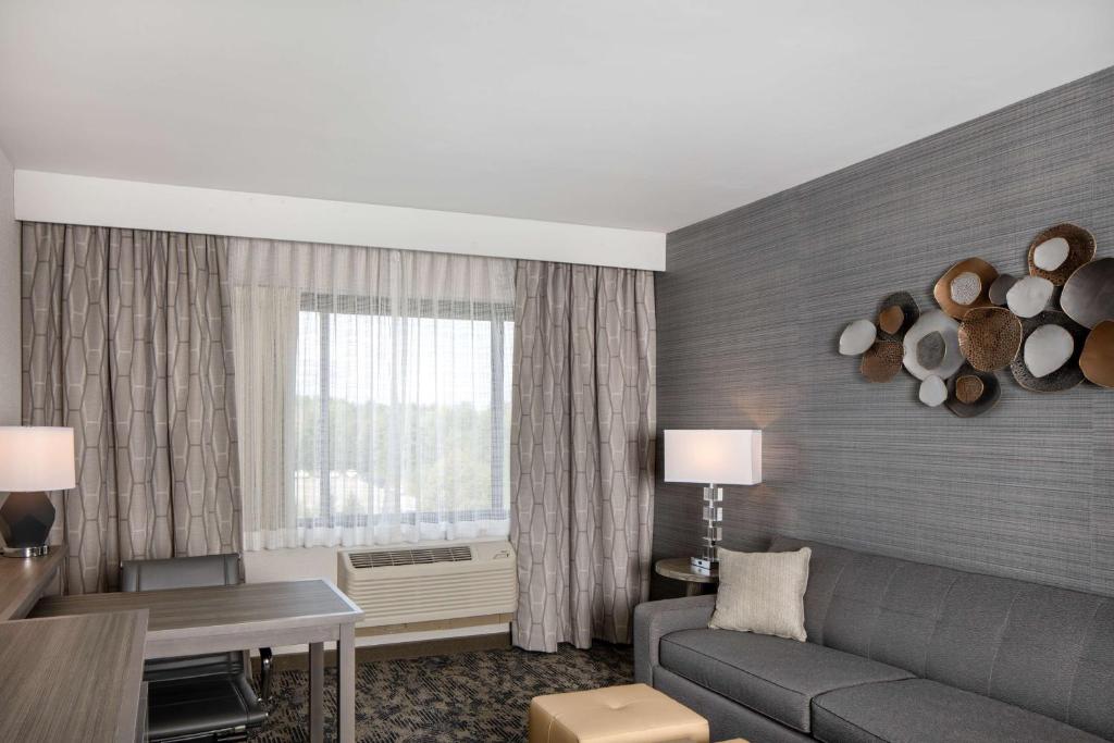 Embassy Suites by Hilton Portland Maine photo