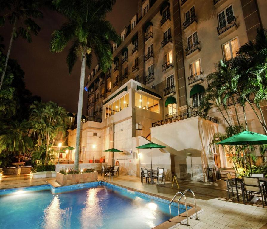 Bazén v ubytování Hilton Princess San Pedro Sula nebo v jeho okolí