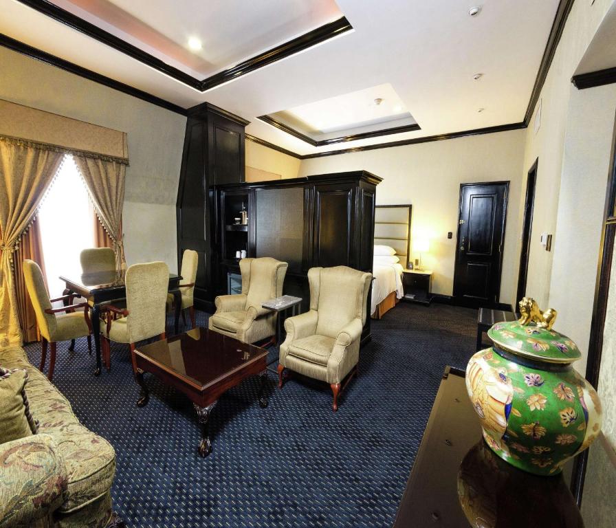 Posezení v ubytování Hilton Princess San Pedro Sula