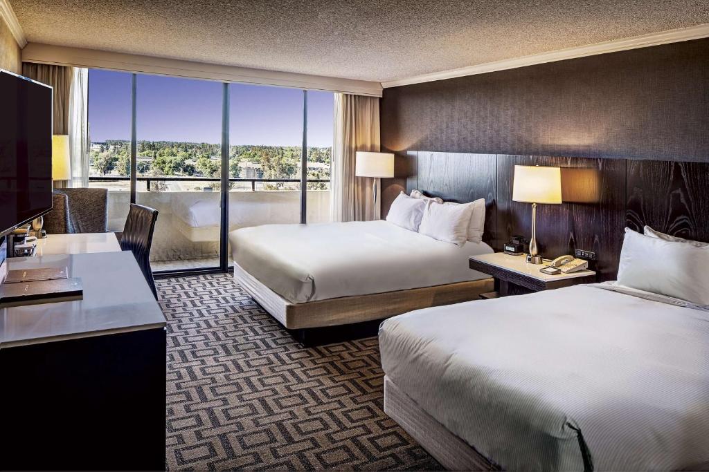 Hilton Sacramento Arden West - 