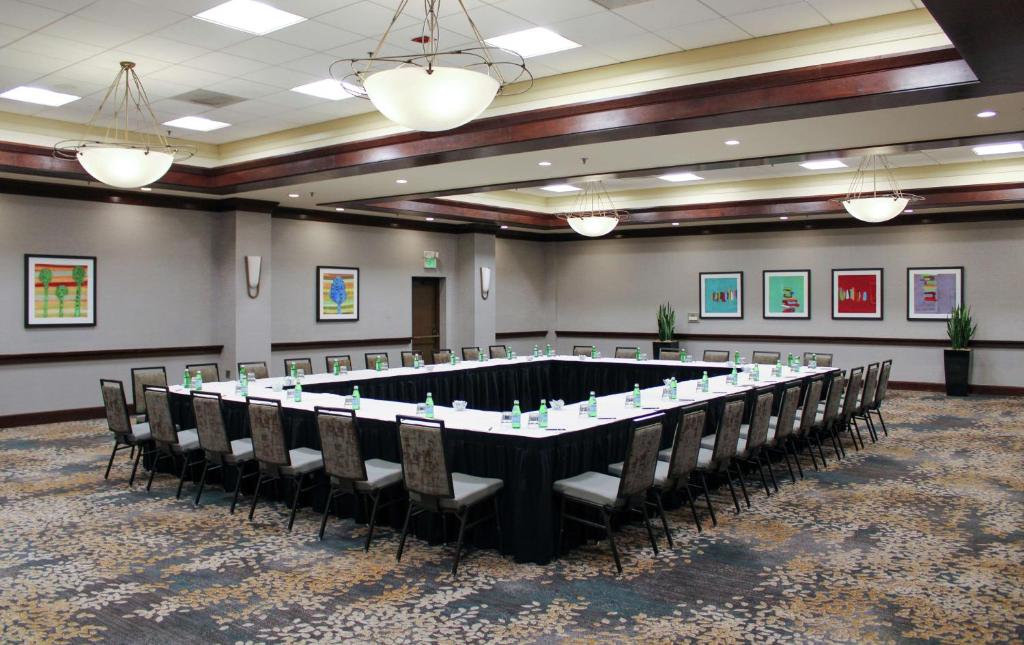 Hilton Sacramento Arden West photo