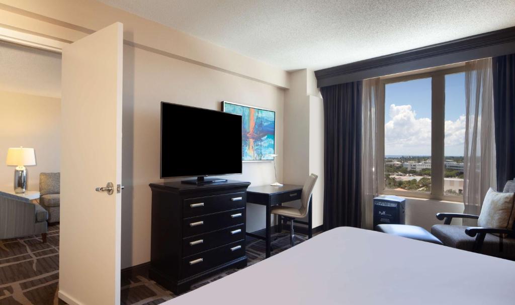 Hilton St. Petersburg Bayfront - 