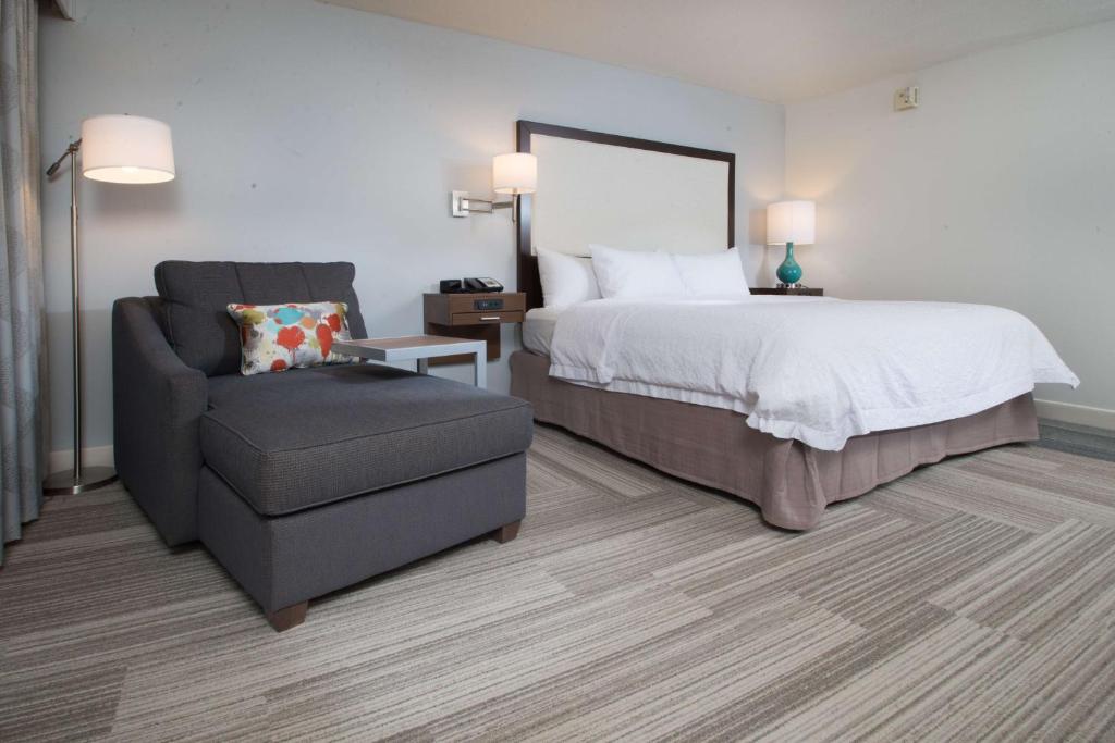 Hampton Inn Tiffin - Habitación Con Cama Extragrande - No Fumadores