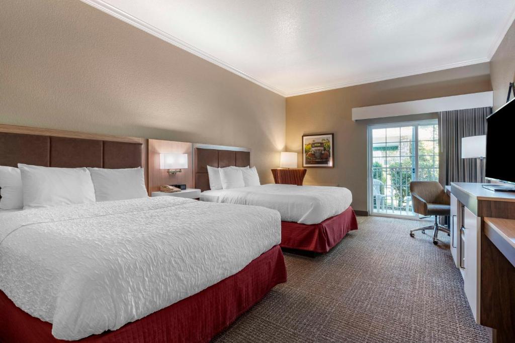 Hampton Inn Ukiah - Quarto Queen Com 2 Camas Queen-Size E Vista Cidade