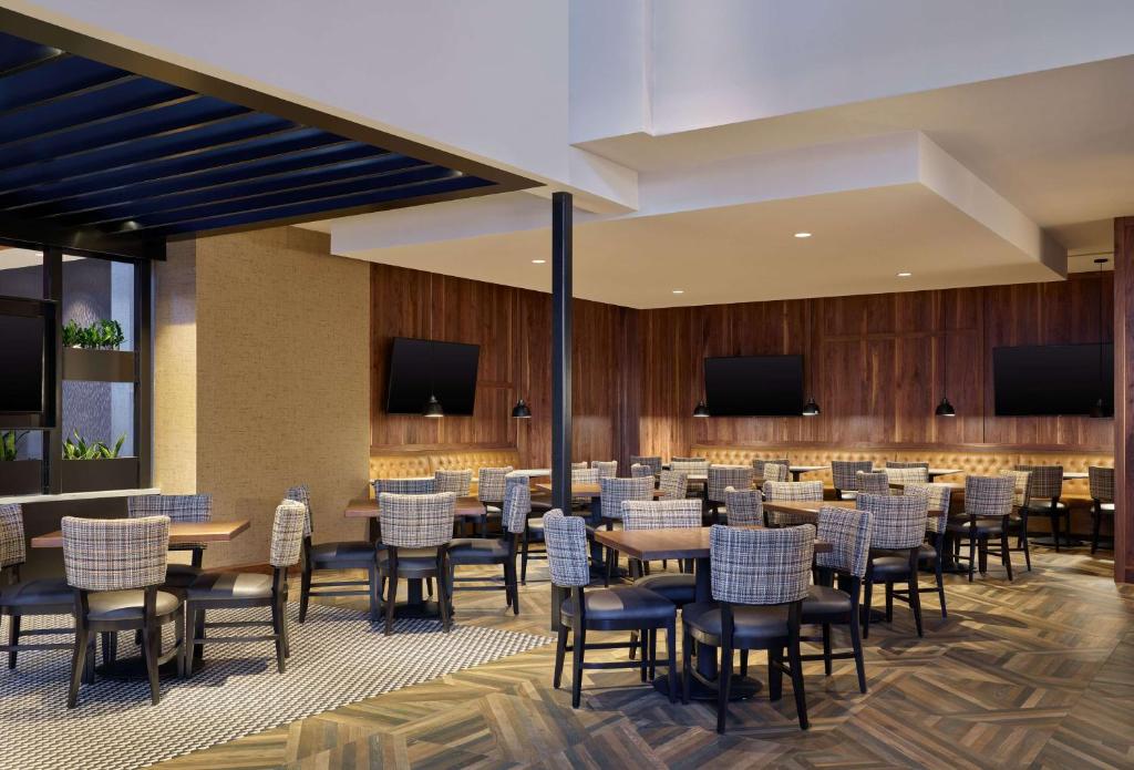 Restaurace v ubytování Embassy Suites by Hilton Washington DC Convention Center