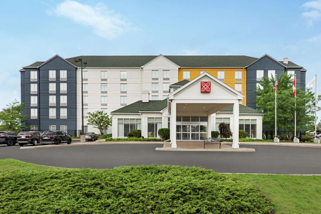 a rendering of the front of a hotel at Hilton Garden Inn Kitchener/Cambridge in Cambridge