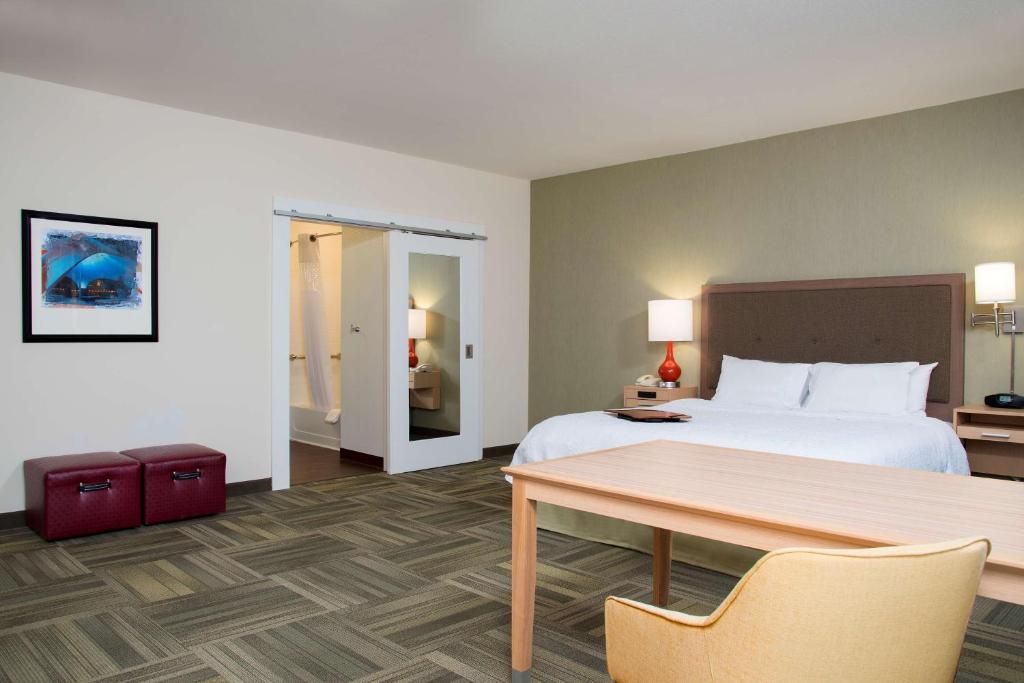 Hampton Inn Kalamazoo photo