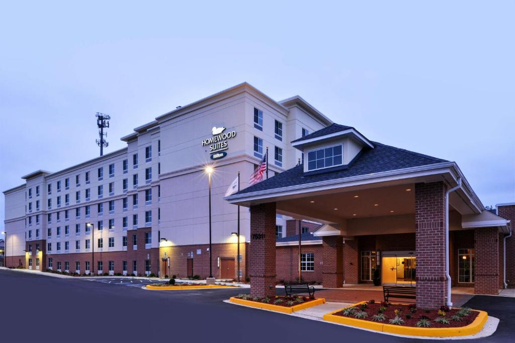 una representación del frente de un hotel en Homewood Suites by Hilton Columbia&#47;Laurel, en Laurel
