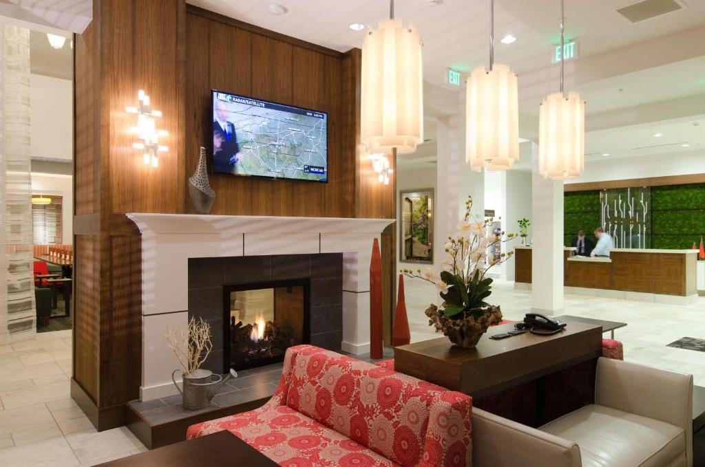 Hilton Garden Inn Hickory photo