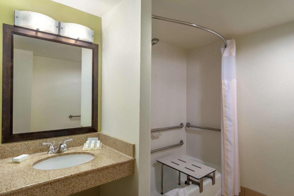 Hilton Garden Inn Orlando East - UCF Area photo