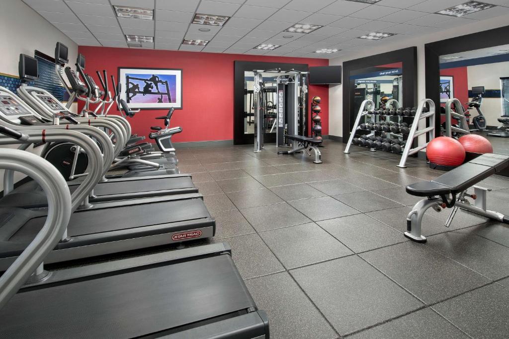 Fitness centrum a/nebo fitness zařízení v ubytování Hampton Inn & Suites Phoenix/Tempe