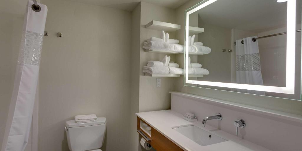 Hampton Inn & Suites - Knoxville Papermill Drive, TN photo