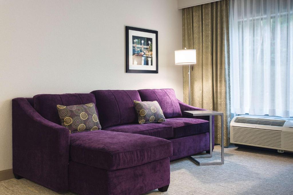 Hampton Inn & Suites - Knoxville Papermill Drive, TN photo