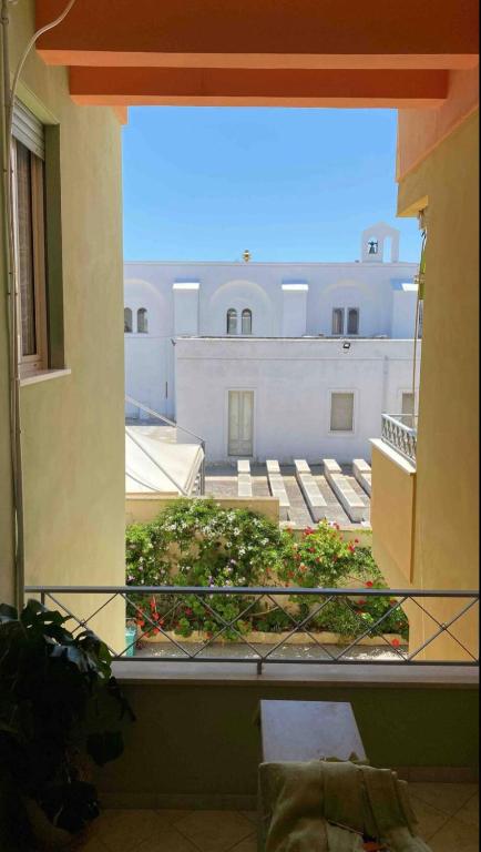 Балкон или терраса в Casa centralissima Torre dell Orso 100m dal mare