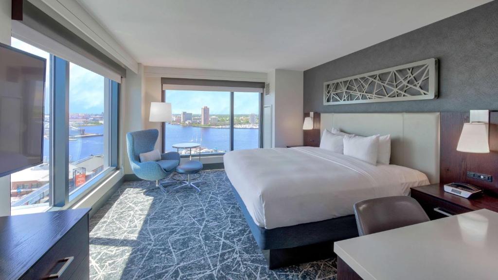 Hilton Norfolk The Main - 