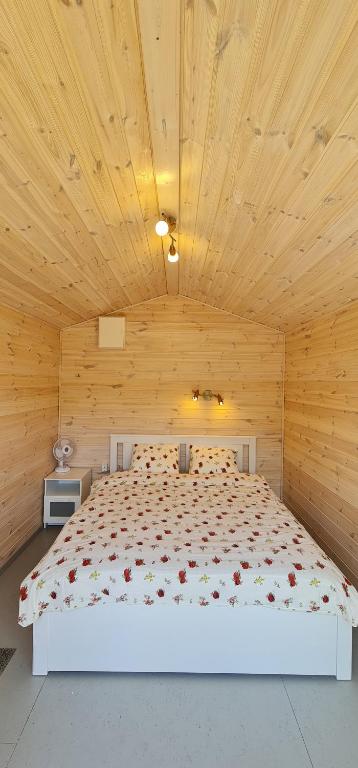 Postel nebo postele na pokoji v ubytování Jõekääru Camping
