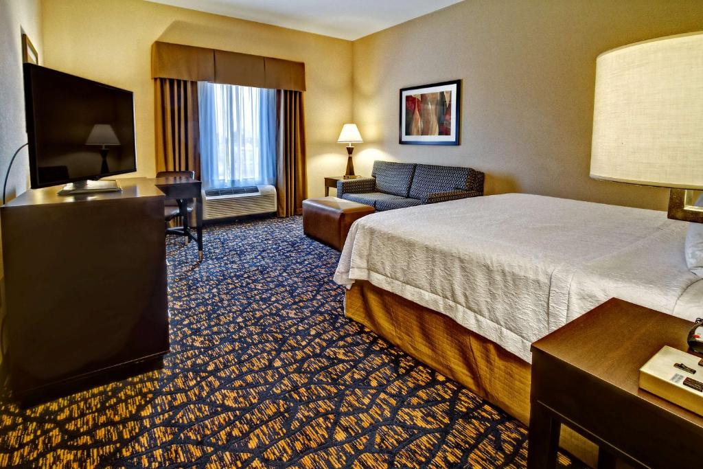 Hampton Inn Clarksdale, Ms - Zimmer Mit Kingsize-Bett Und Schlafsofa - Nichtraucher