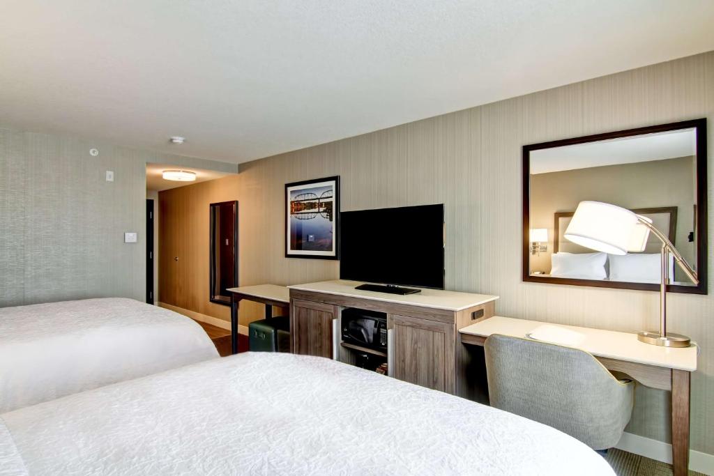 Hampton Inn & Suites by Hilton Saskatoon Airport - Resim 23