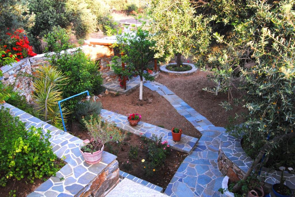 Giaglakis Rooms - Standard Twin Room With Garden View