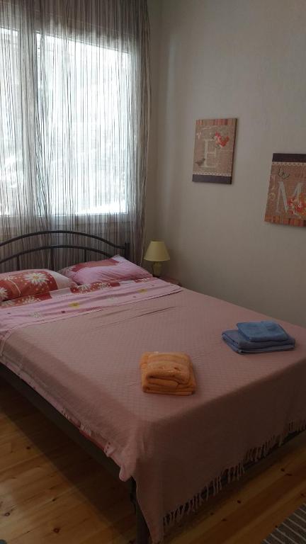Posteľ alebo postele v izbe v ubytovaní Penelope's and John's House