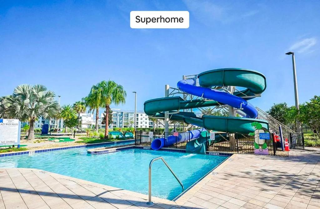 Stay our Stylish 2 BR, 6 Minutes to Disney World, Kissimmee (updated