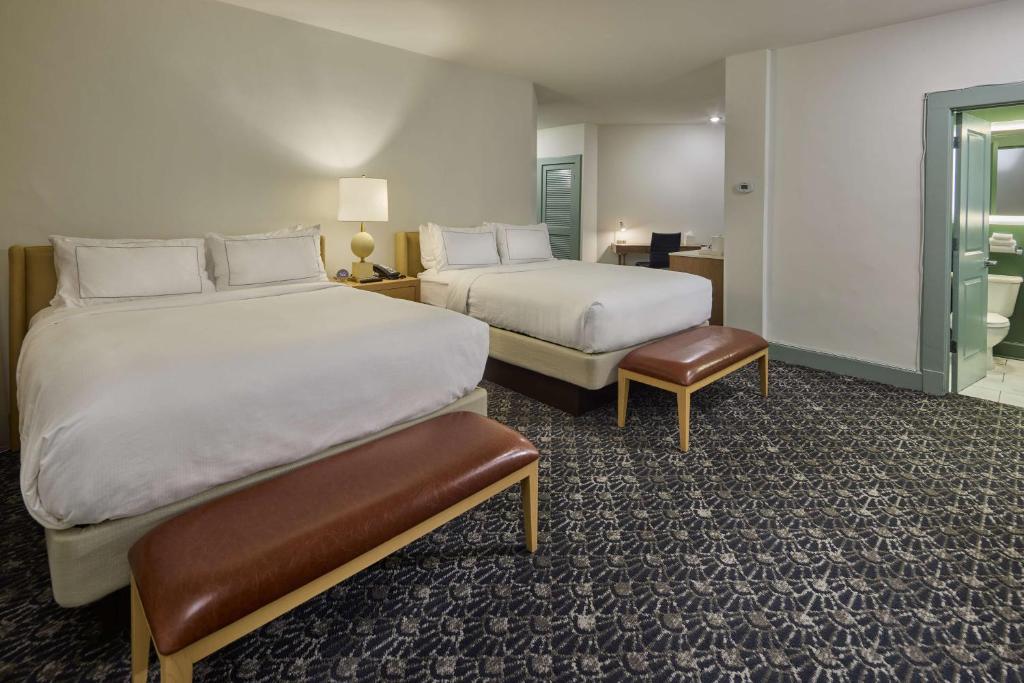 The Partridge Inn Augusta, Curio Collection by Hilton - クイーンサイズベッドのあるルーム