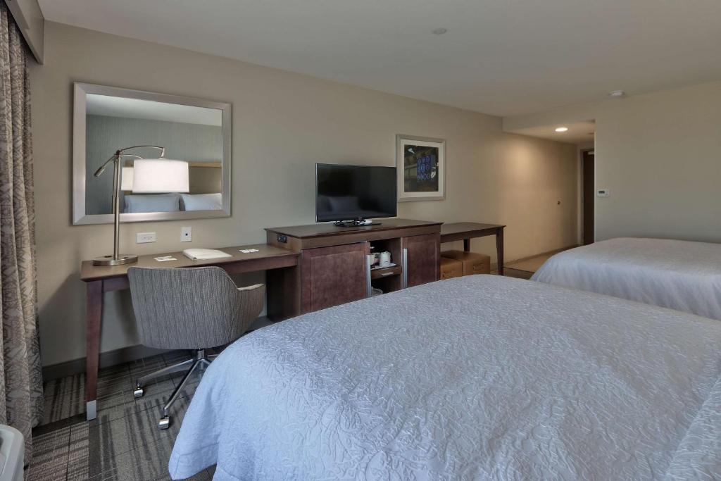 Hampton Inn & Suites Artesia - Habitación Con 2 Camas Grandes - No Fumadores