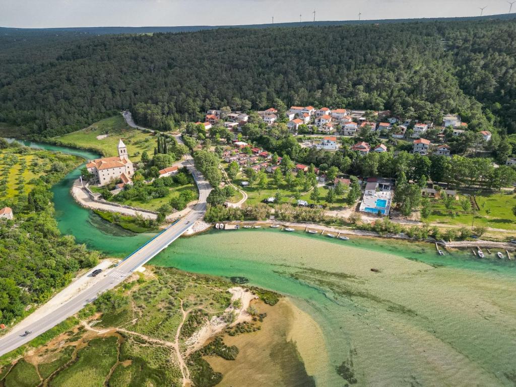Příroda nedaleko kempu