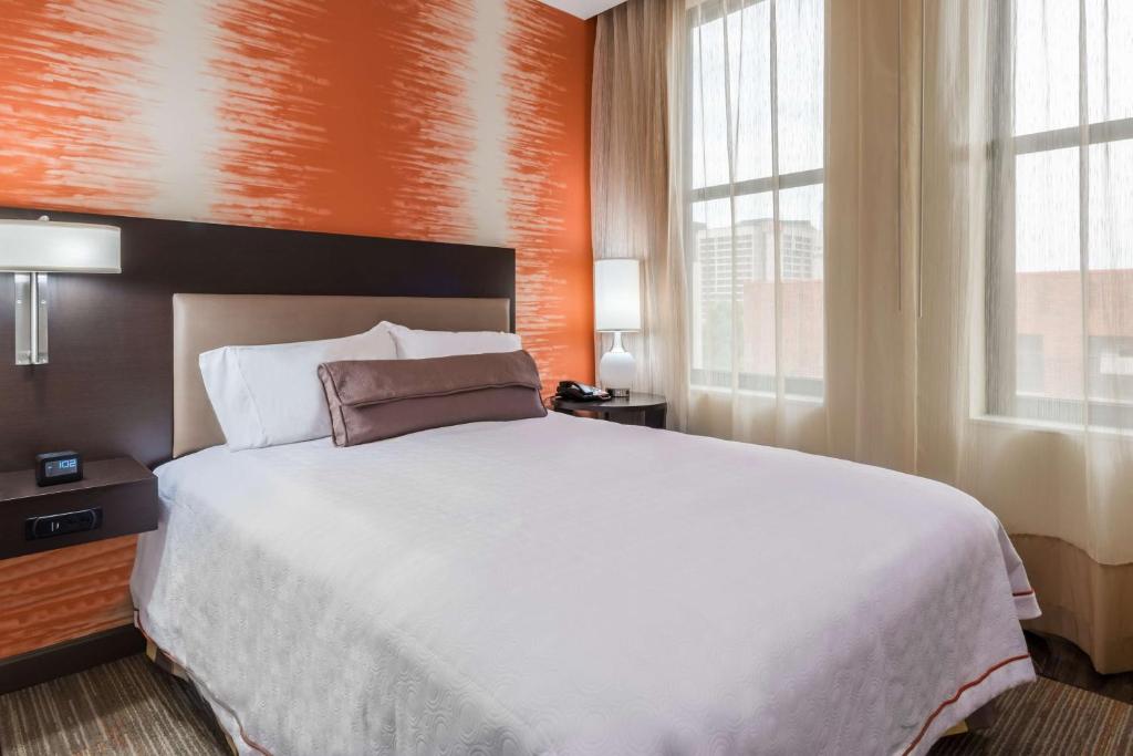 Home2 Suites by Hilton Atlanta Downtown - 