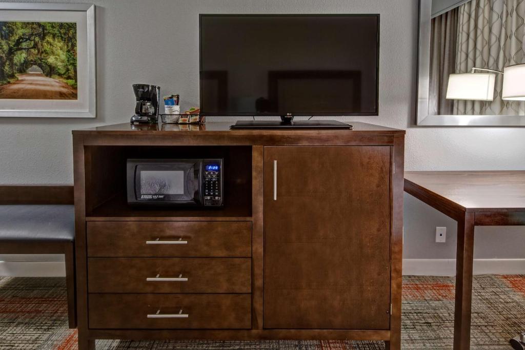 Hampton Inn Summerville SC - Quarto Queen Com 2 Camas Queen-Size (4 Adultos)