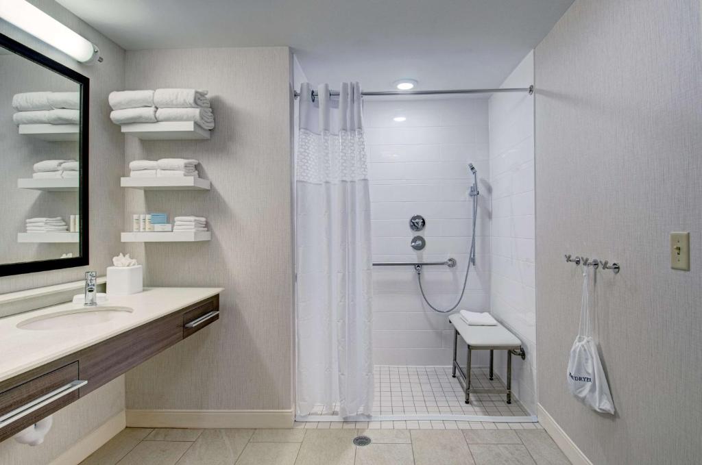 Hampton Inn Boston - Westborough Photo