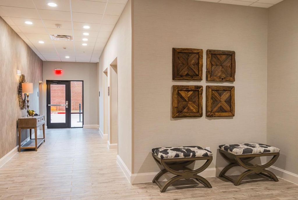 Hampton Inn & Suites Colleyville DFW Airport West photo