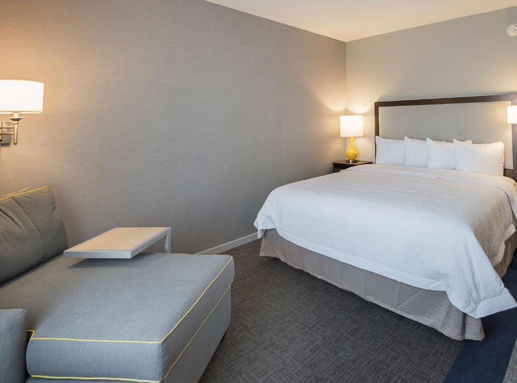 Hampton Inn & Suites Colleyville DFW Airport West photo
