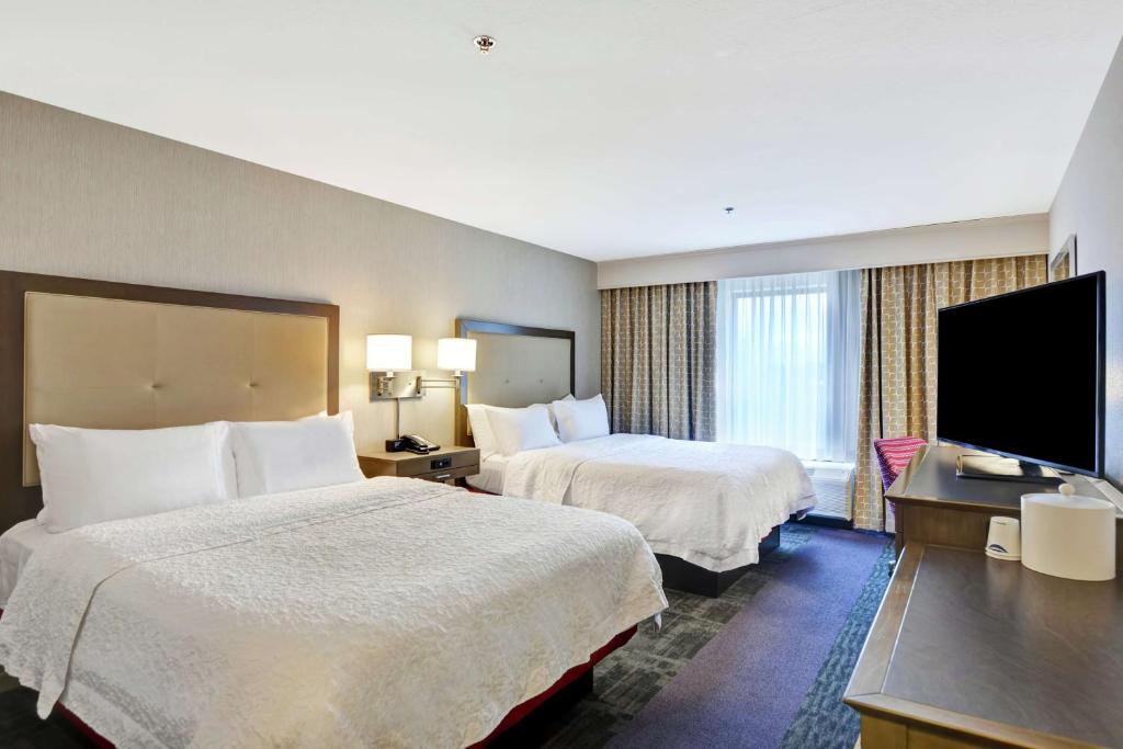 Hampton Inn Suites Ashland, Ohio - Queen Kamer Met 2 Queensize Bedden (4 Volwassenen)