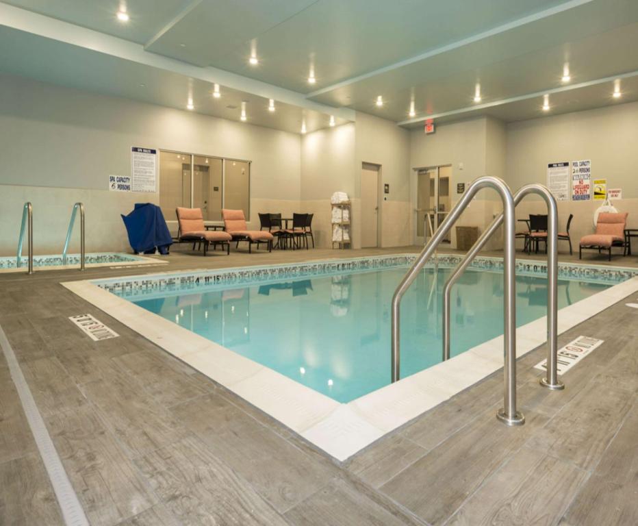 Hampton Inn and Suites Minneapolis University Area, MN photo