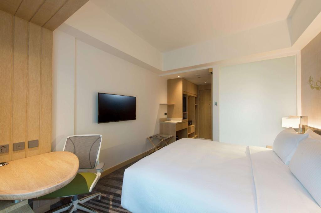 TV/trung tâm giải trí tại Hilton Garden Inn Singapore Serangoon