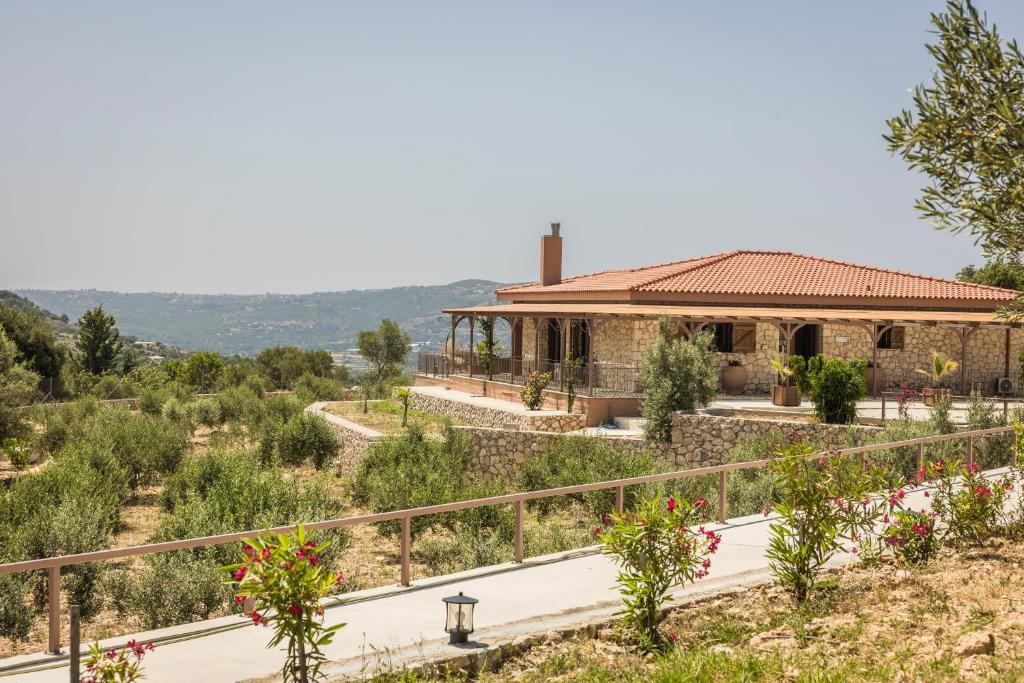 Gallery image of Saint Nicholas Villas 4 in Razáta