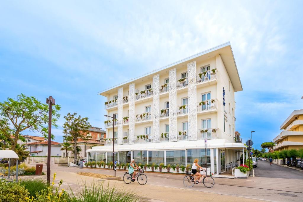 Jízda na kole v ubytování Hb Hotels Orchidea Blu nebo okolí