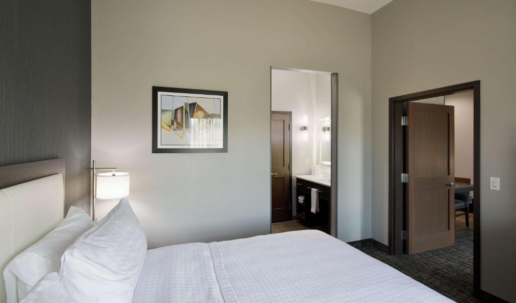 Homewood Suites By Hilton Topeka - Suite King De 2 Dormitorios - No Fumadores