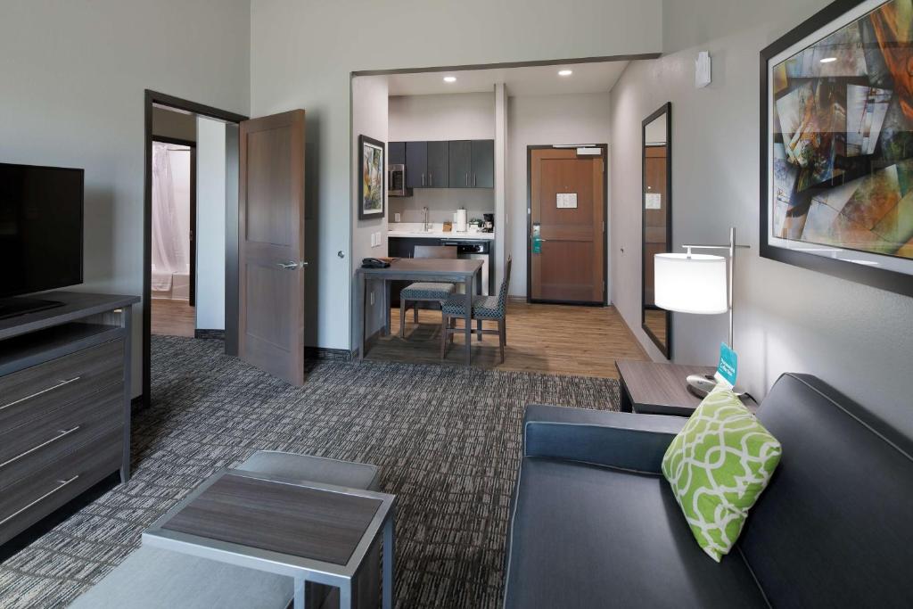 Homewood Suites By Hilton Topeka - Suite King Com 1 Quarto - Não Fumador